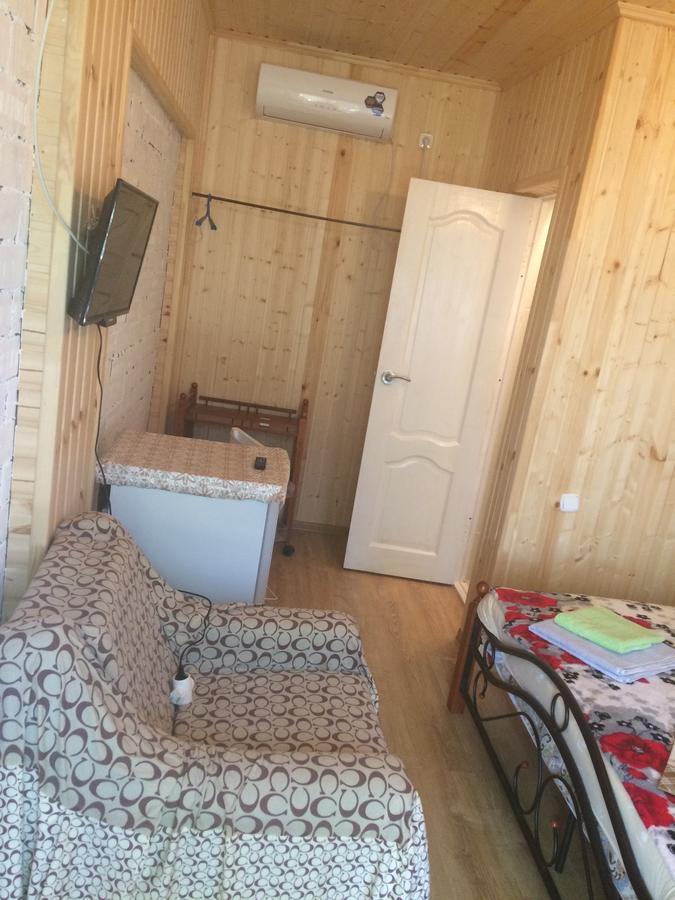 Гостевой Дом "Сария" Hotel Alakhadzi Kültér fotó